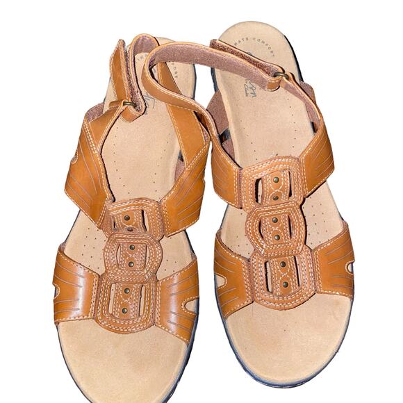 Clarks Sandals Brown Leather Comfort Strappy Wedge Open Toe Walking Shoes sz 11 - Picture 1 of 10